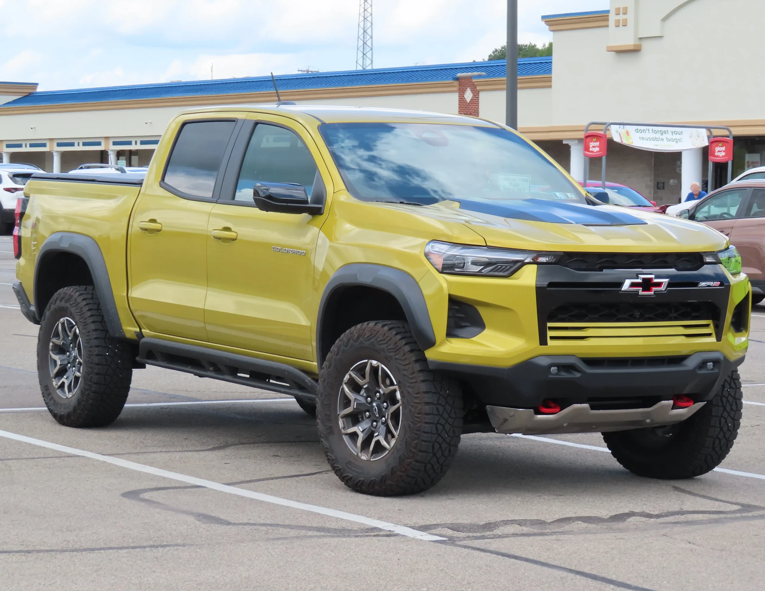 Aggressive Chevrolet Colorado ZR2 off-road truck, ready for adventure.