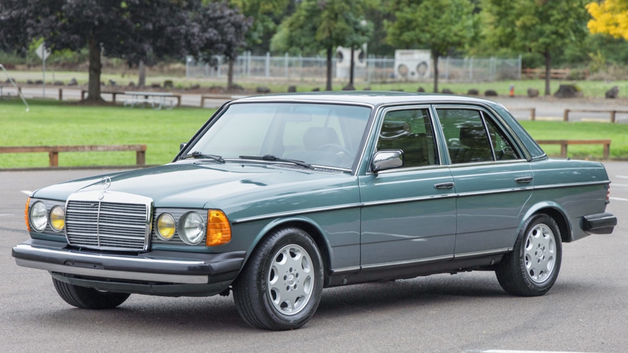 Mercedes Benz W123 300D Turbodiesel