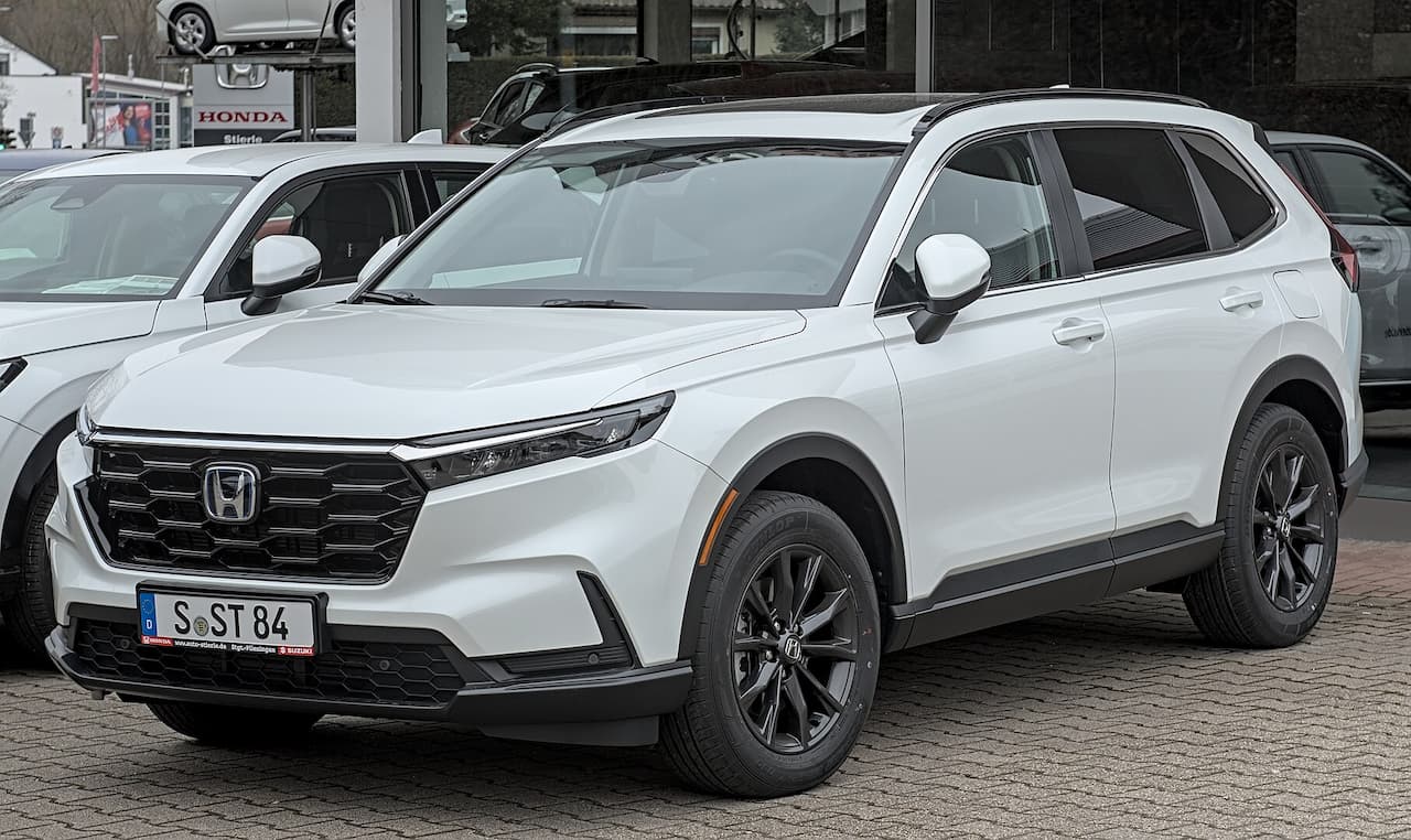 15 Hybrid SUVs Worth Every Cent