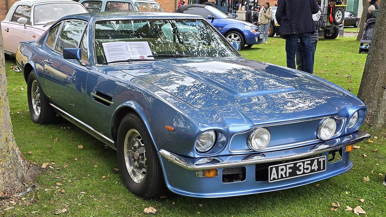 Aston Martin V8 Vantage.