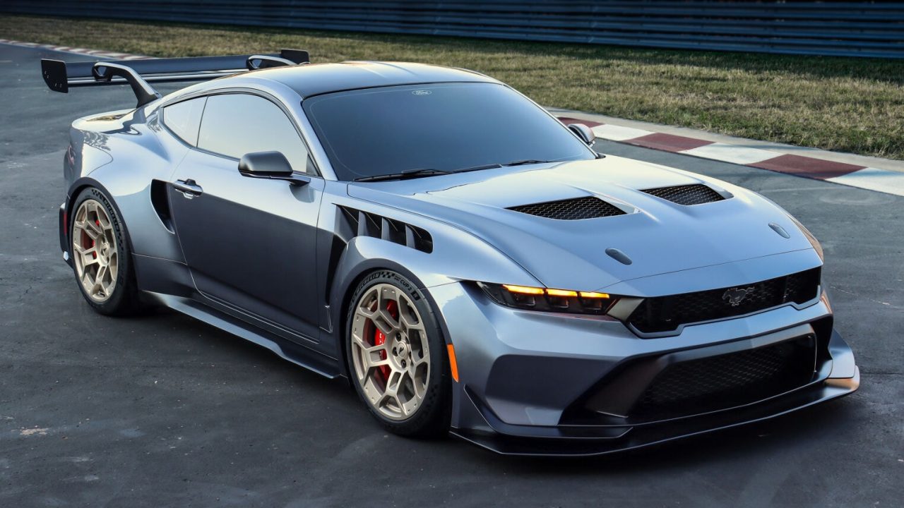 6 American Cars With Over 650 Horsepower