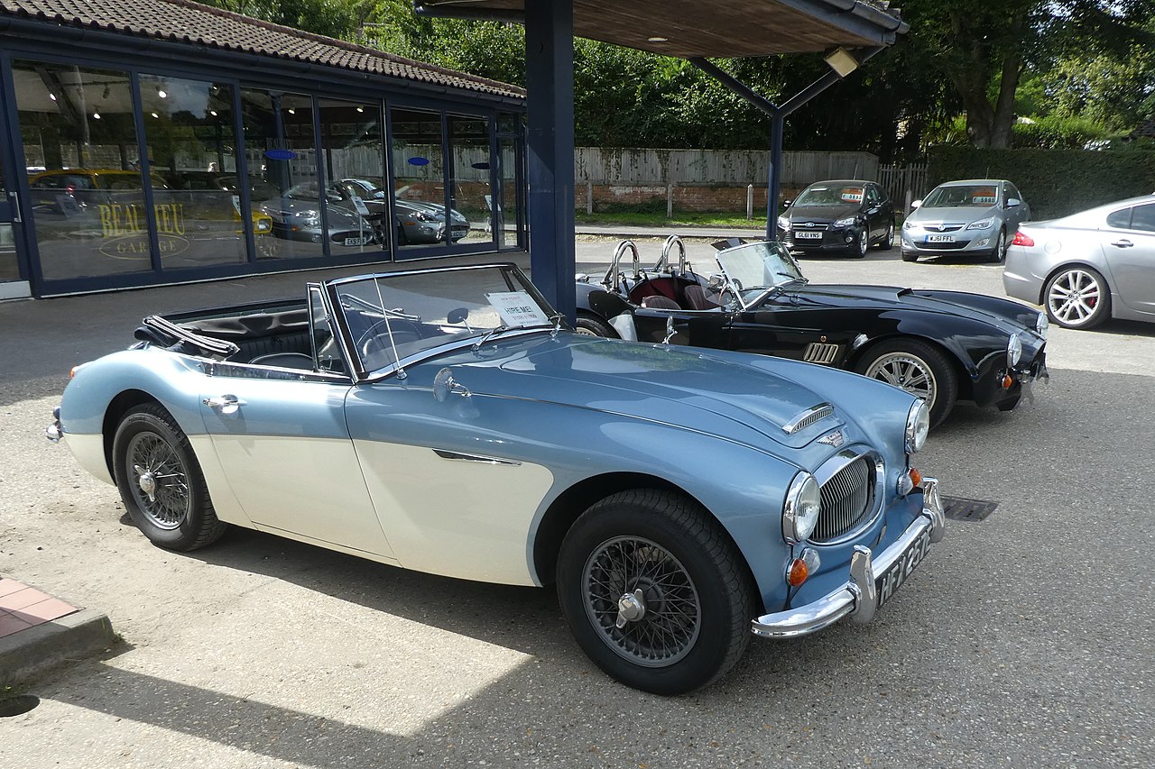 15 Best Looking Classic Convertibles Ever Made