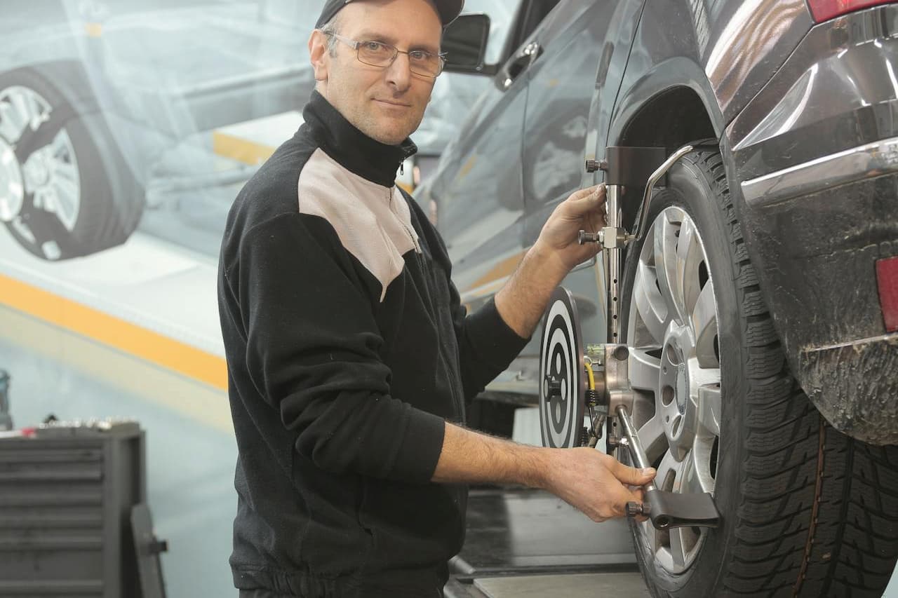 5 Things Your Car Mechanic Wishes You Would Quit Doing