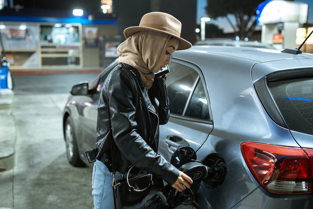 Common Mistakes You’re Making While Pumping Gas