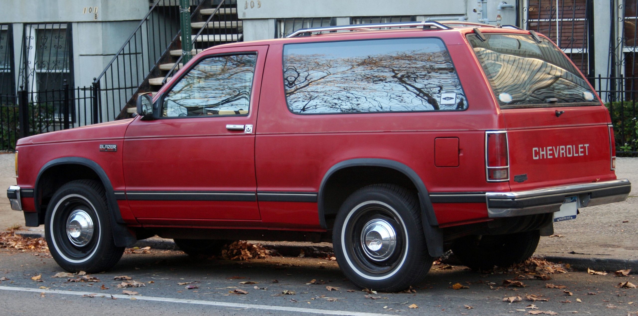 Why Vintage SUVs Are So Valuable Now