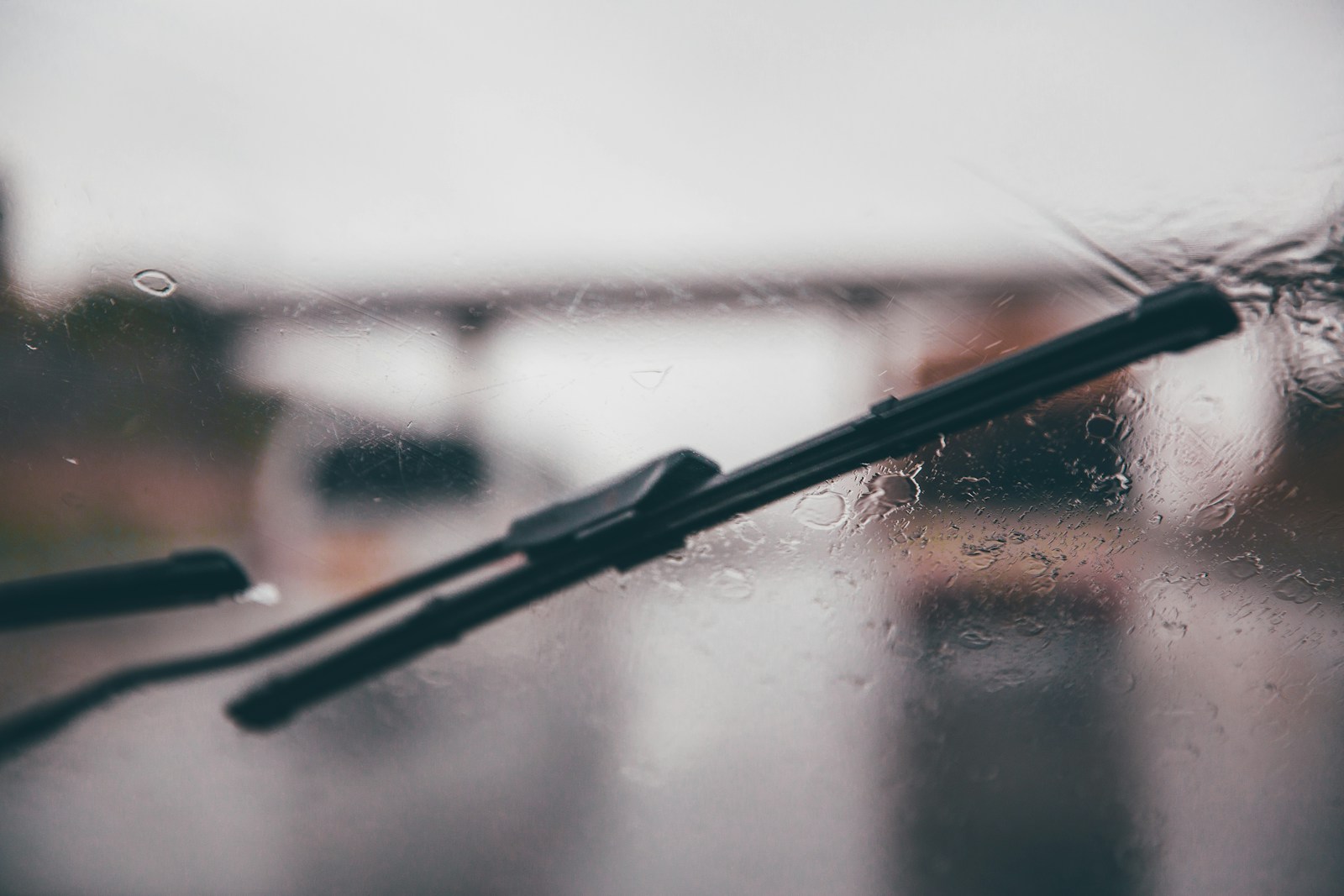 8 Windshield Wiper Brands That Fail Too Soon