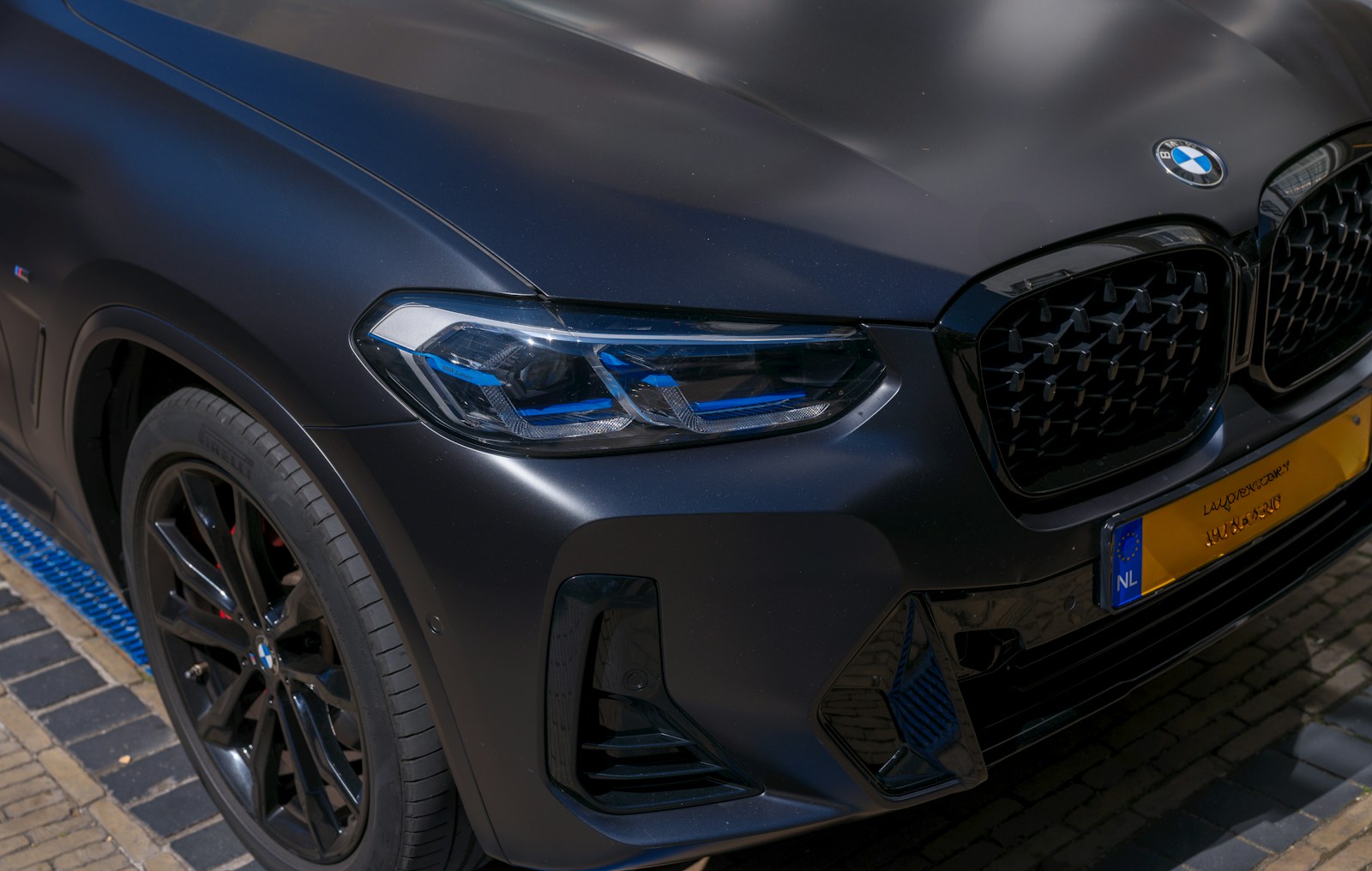 7 Ways Drivers Accidentally Damage Their Paint