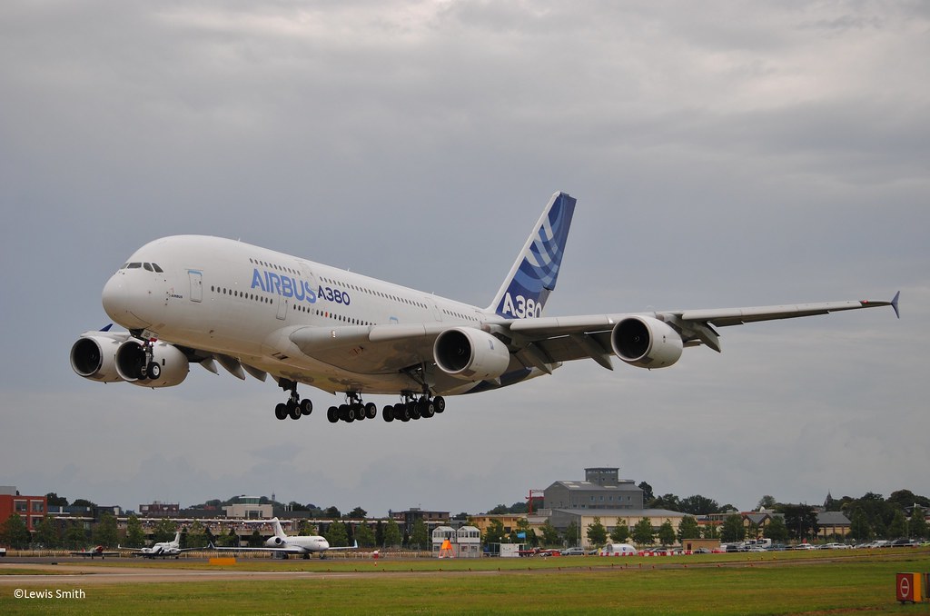 8 Passenger Jets With Brilliant But Flawed Designs