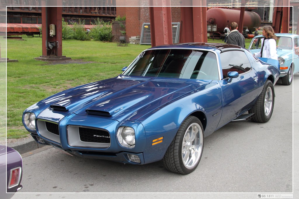 7 Classic Cars That Looked Better in the Ads