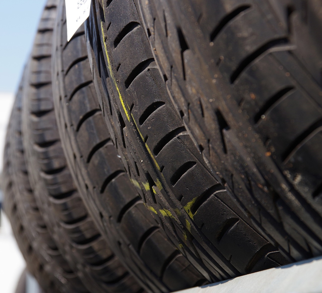 10 Tire Sealants That Don’t Work When You Need Them