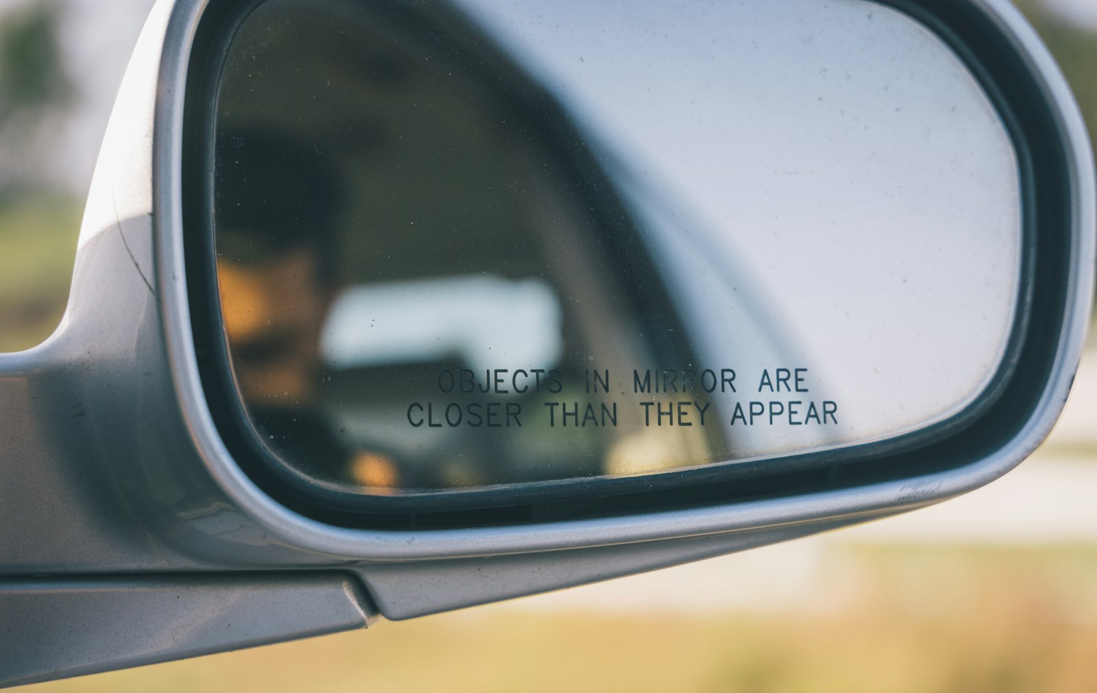 A Simple Fix That Finally Solves Foggy Side Mirrors