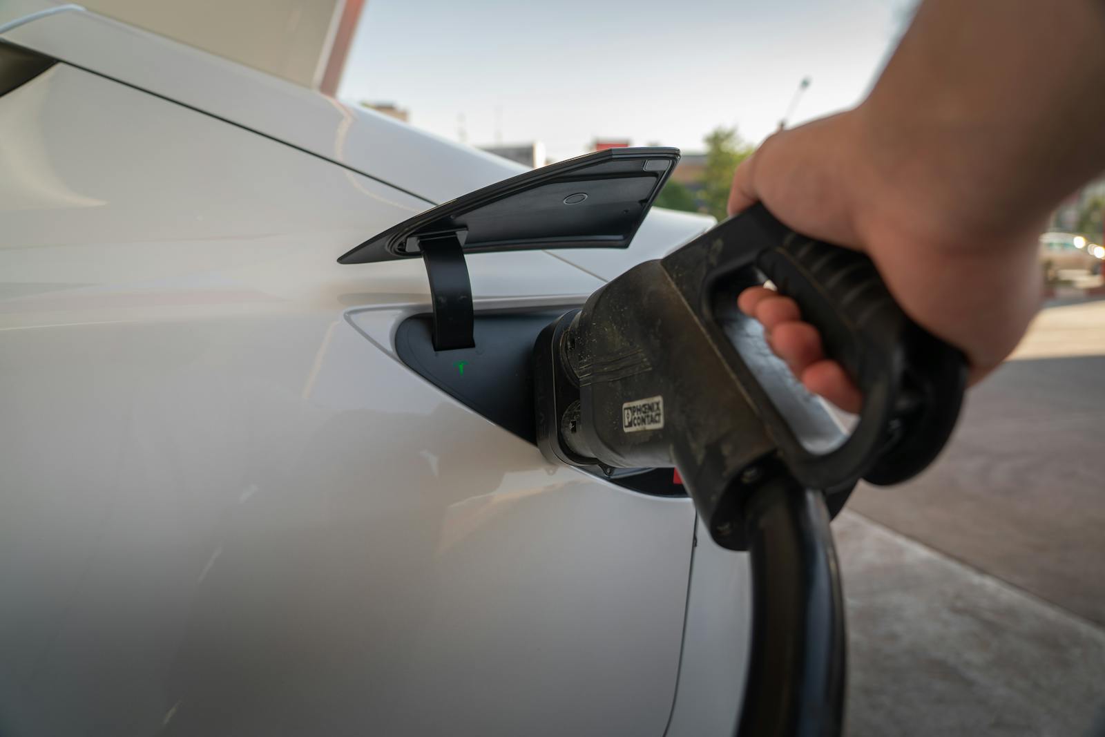 Drivers Are Switching Back to Gas After EV Ownership — and the reasons are piling up