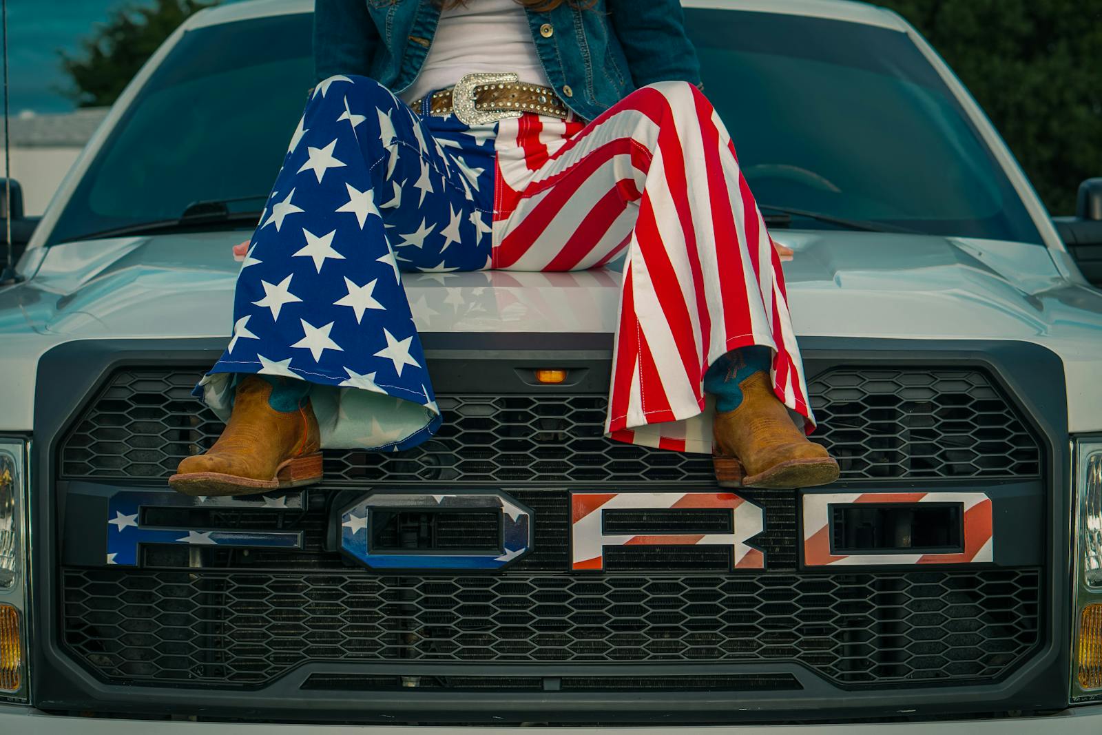 Senate Meeting With Automakers Delayed After Ford Insists Tesla Be Included