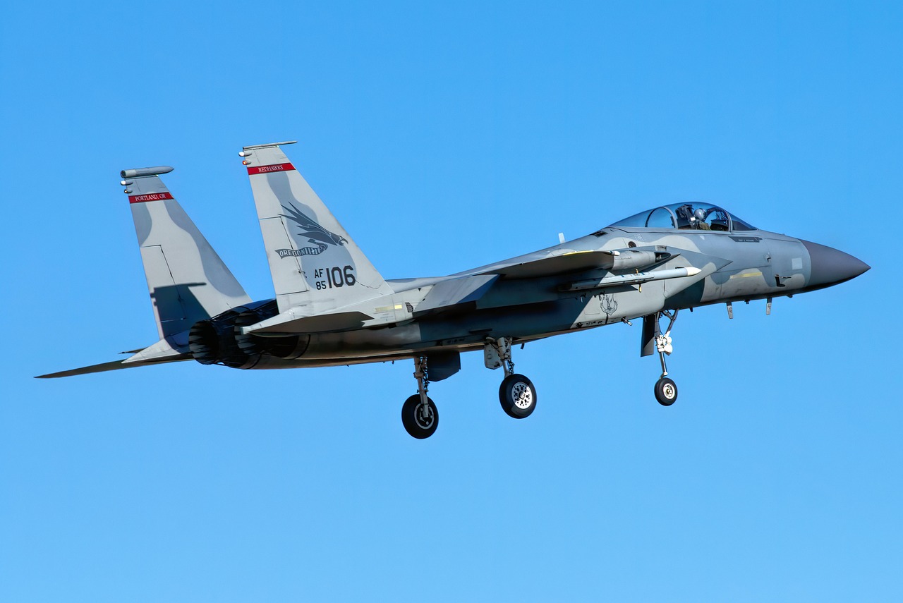 6 Warplanes So Loud They Could Be Heard Miles Away