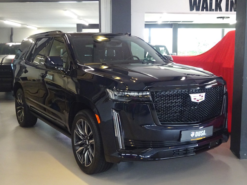 They Were Minutes From Buying the Last 2024 Diesel Escalade — Then the Dealership Did Something That Stunned Them