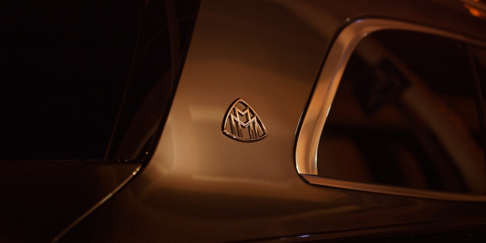 2026 Mercedes-Maybach SL680 Pushes Luxury to Excessive Extremes