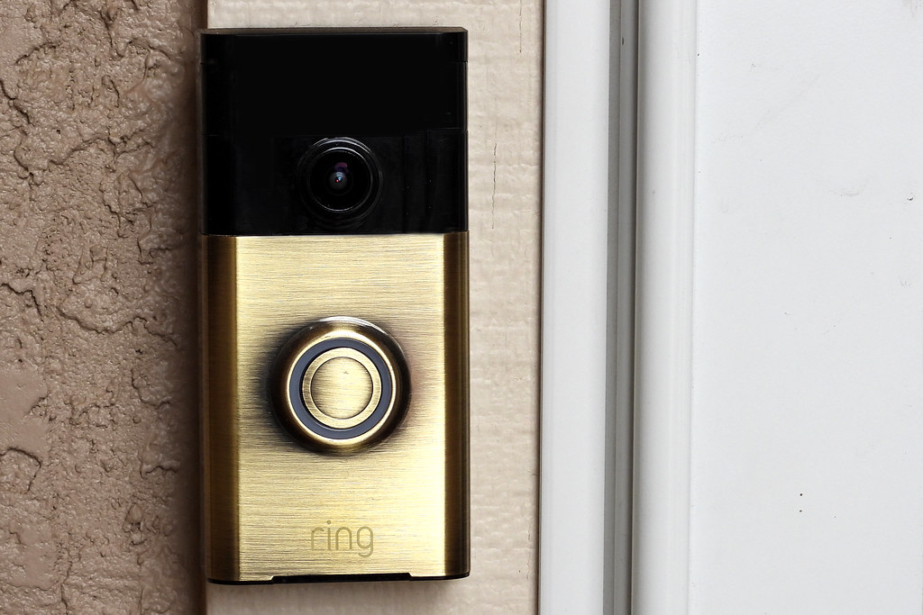 A Doorbell Camera Catches Car Thieves Using a New Method — and It’s Going Viral