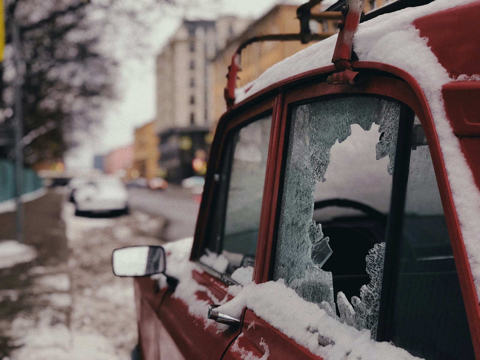 Car Door Frozen Shut? Don’t Pull It — How to Open It Without Causing Damage