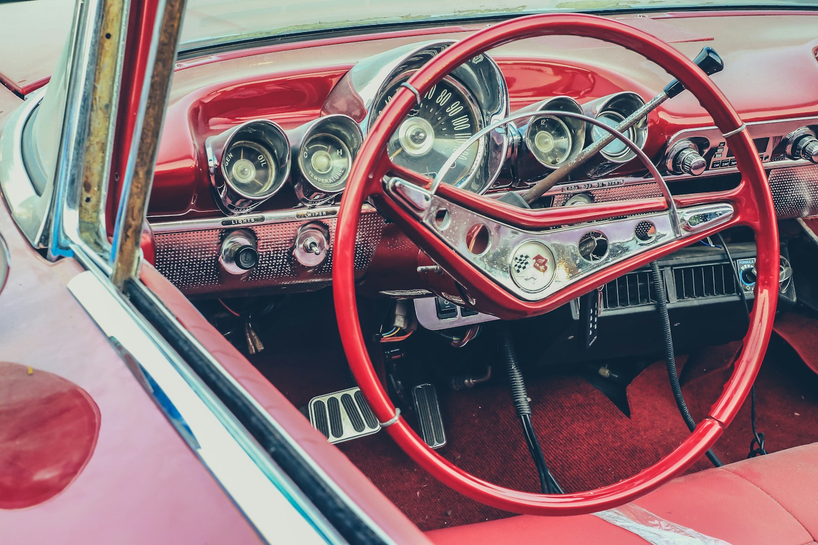 7 Features Baby Boomers Miss That New Cars Don’t Have Anymore