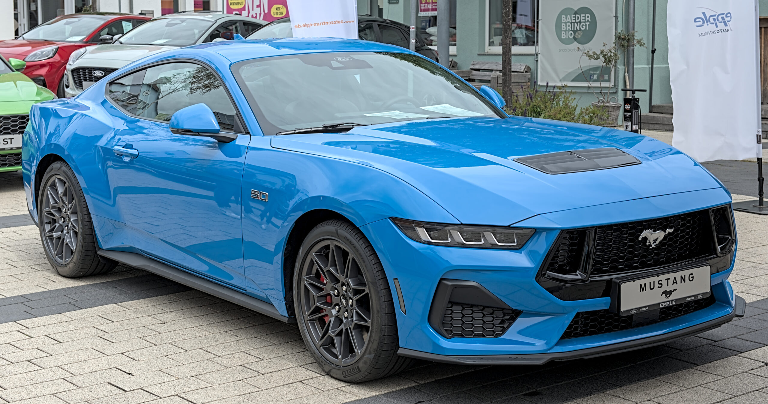 7 V8-Powered Cars Enthusiasts Still Argue Over