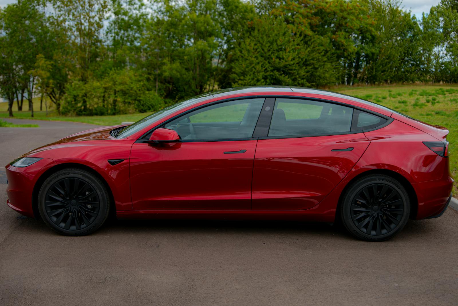 A Global Ban Targets Modern Car Door Handles Blamed for Safety Risks