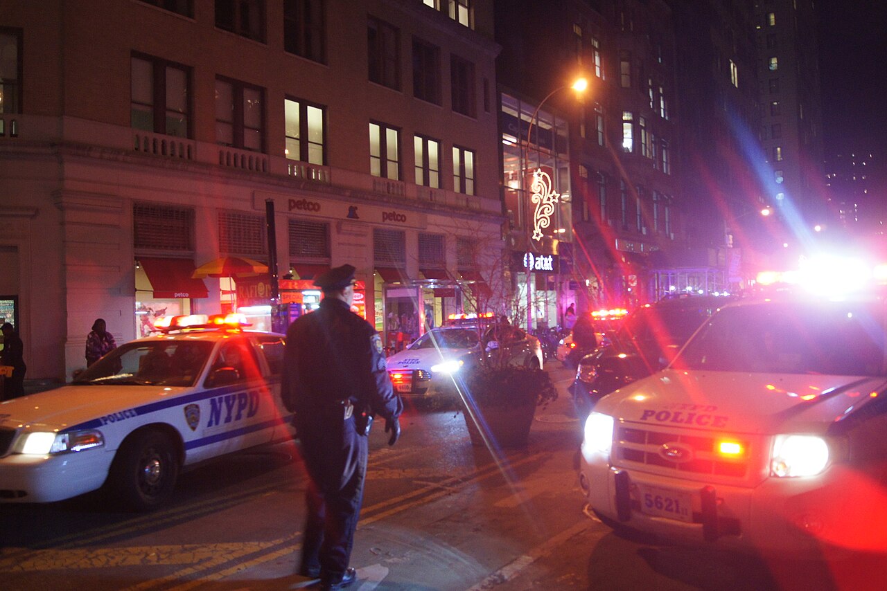 New “Blue Light” Enforcement Law Introduces Steep Fines And Possible Jail Time For Unauthorized Vehicle Lighting