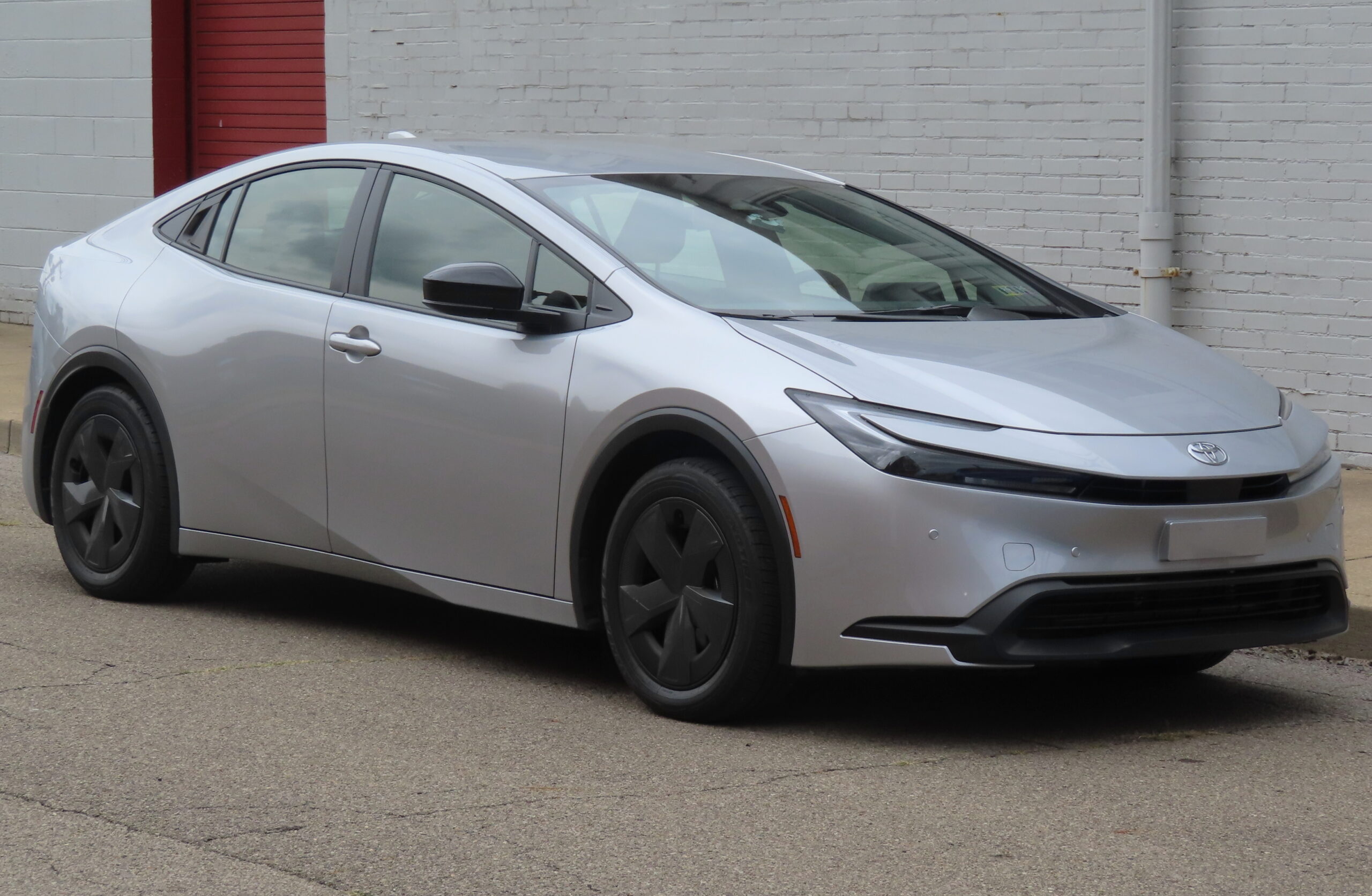 Hybrids Just Outsold EVs by a Wide Margin in California for the First Time