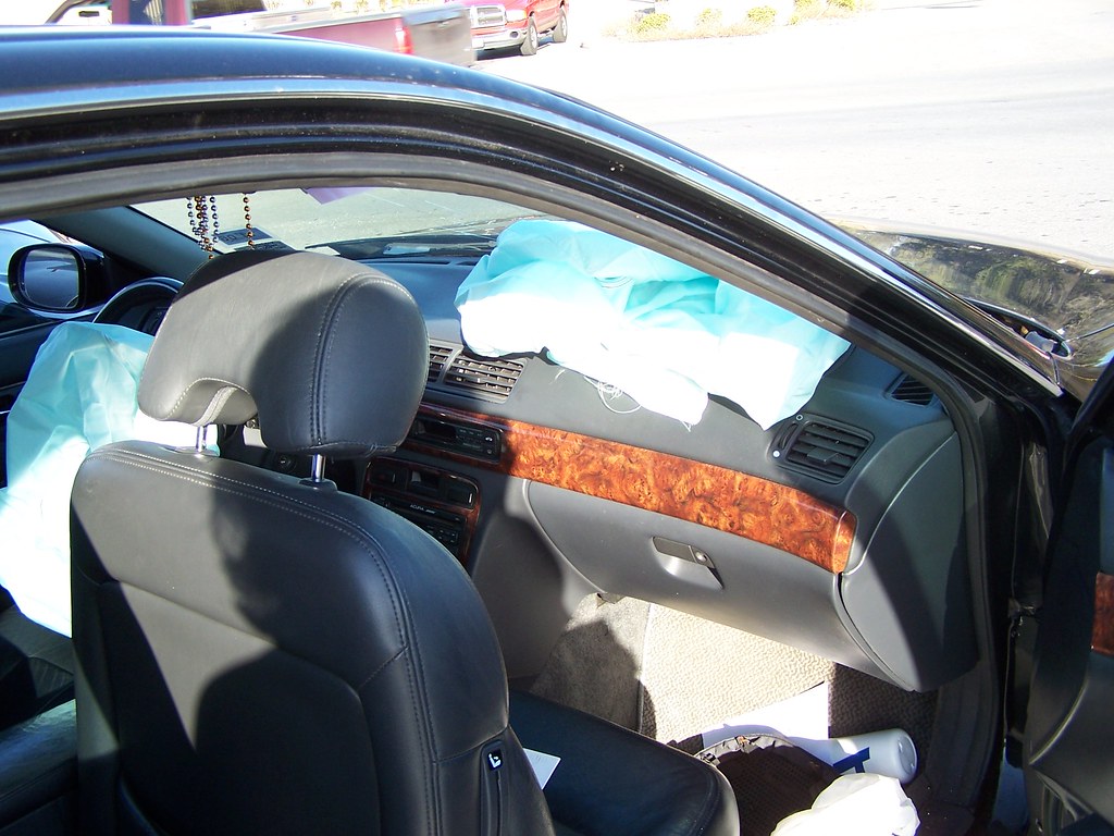 Urgent Stop-Driving Warning Hits 225,000 Older Vehicles Over Deadly Airbag Risk