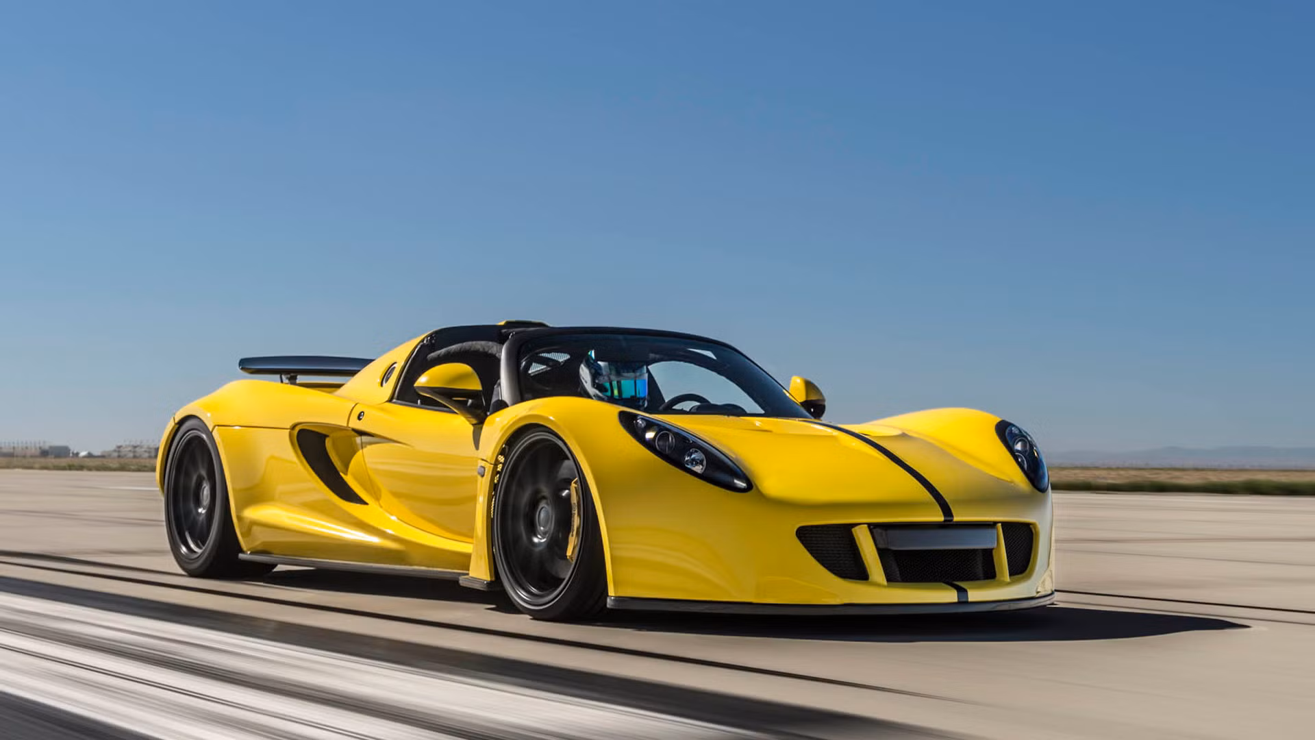 The Fastest Manual-Transmission Car of the Last 25 Years Just Embarrassed Supercars