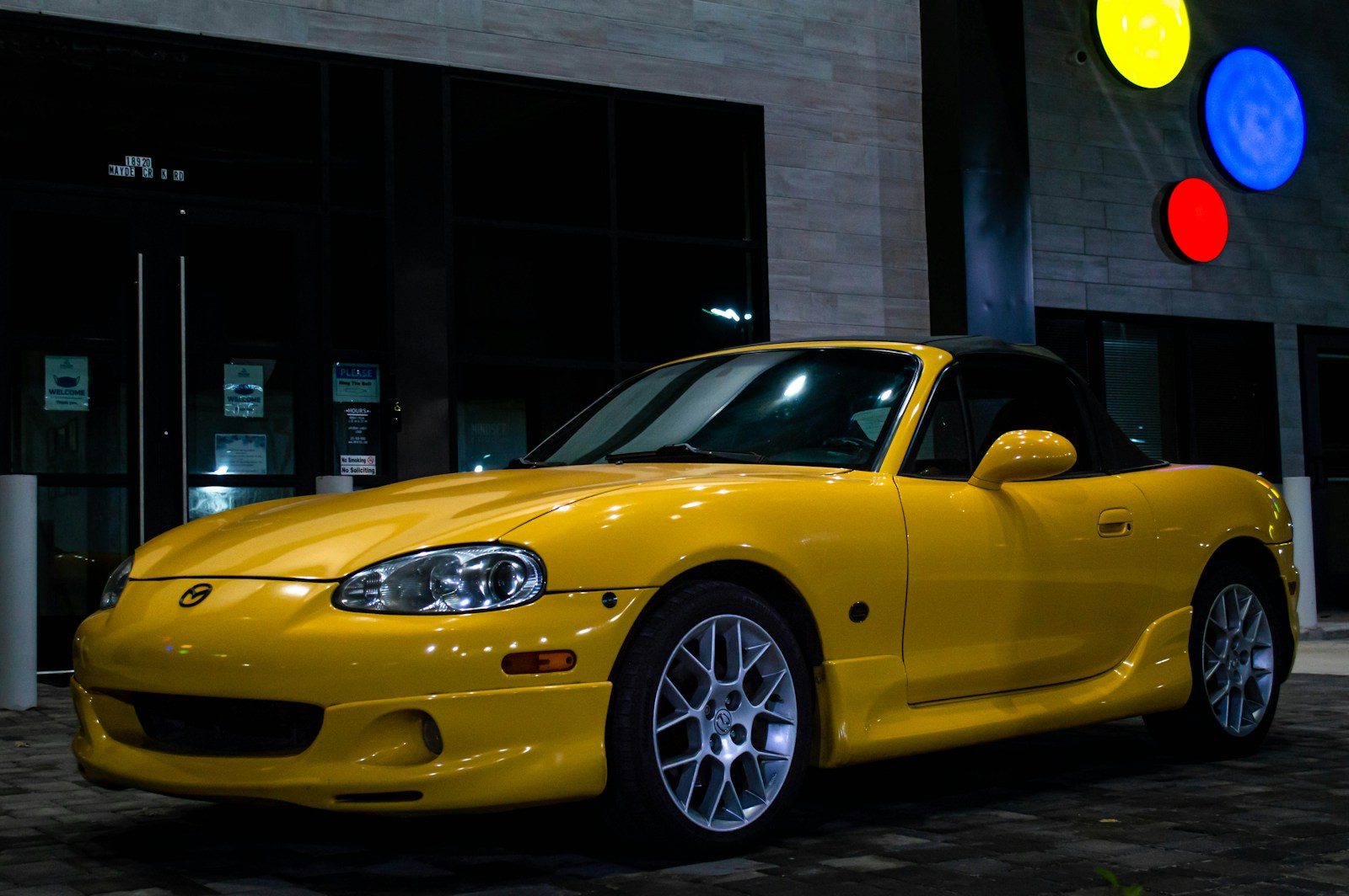 2 Car Colors That Hurt Resale Value — Avoid These at All Costs and Pick Buyer-Friendly Alternatives