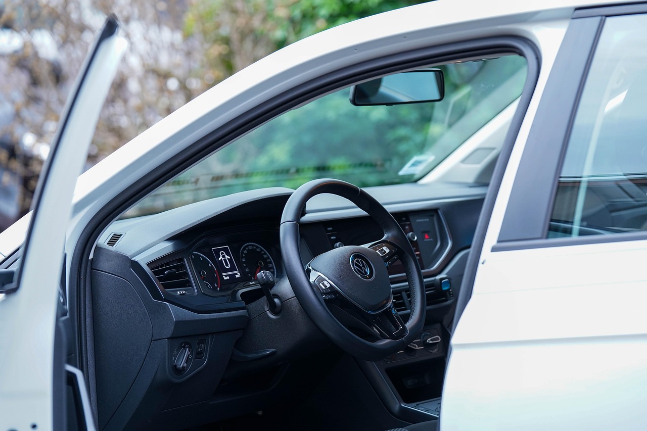 bm polo car, steering wheel, vehicle, car, car wallpapers, interior, design, airbag, luxury, automobile