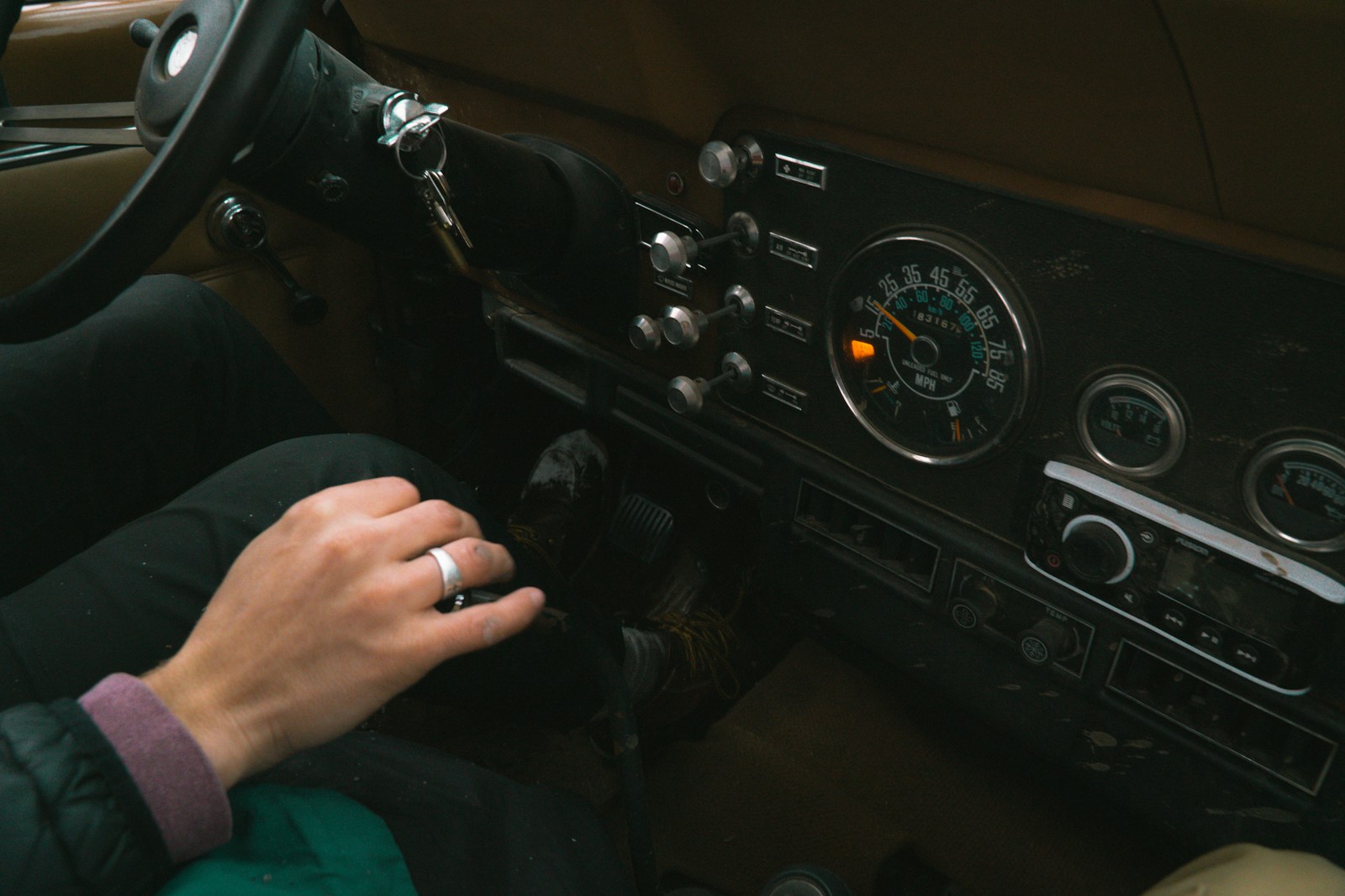 Man Says Mechanic Test Drove His Sports Car And Returned It With 150 Extra Miles And A Tank Nearly Empty