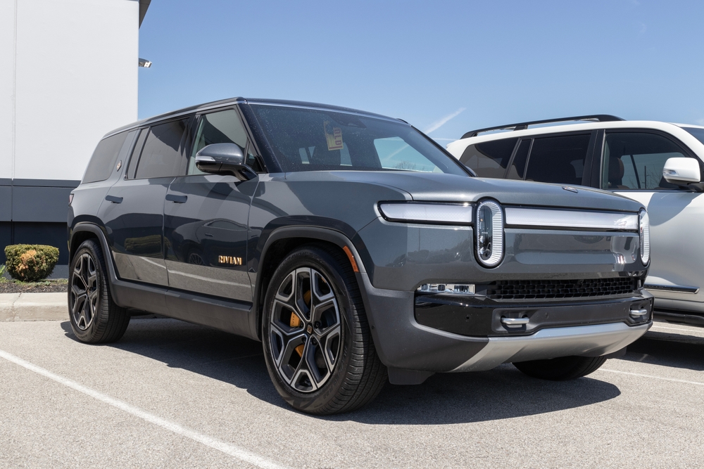Rivian’s R2 Deliveries Are Starting — and Early Reactions Are Raising Curiosity
