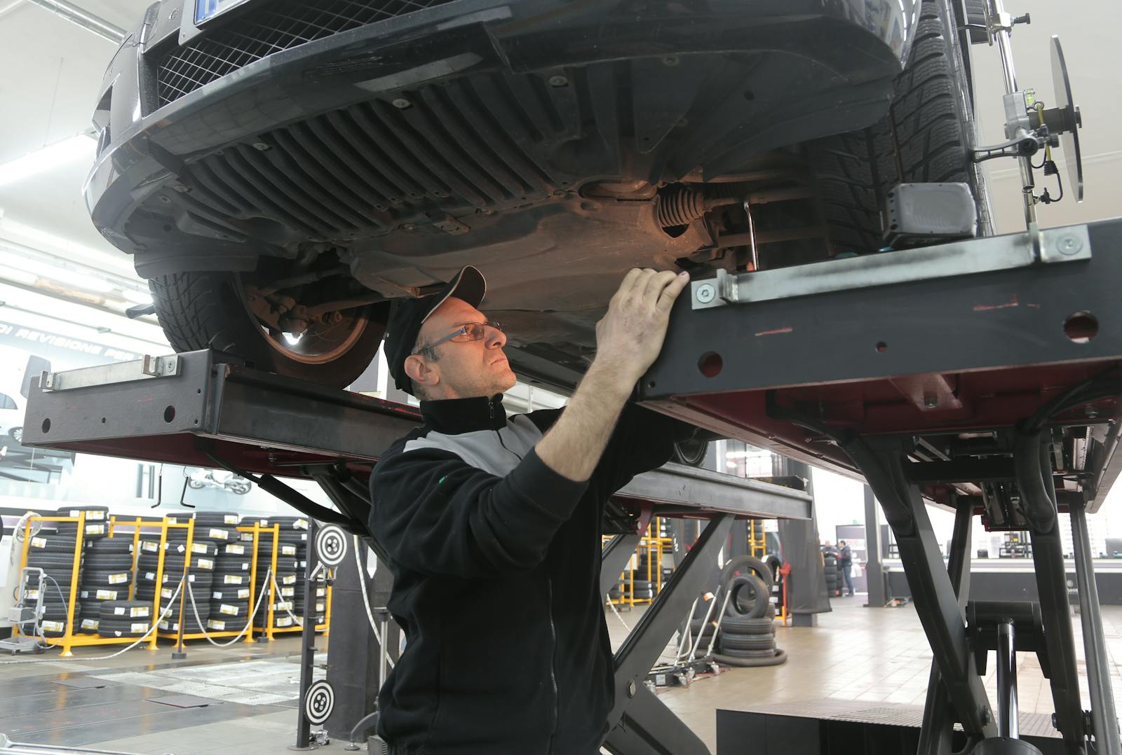 7 Things Mechanics Check First When They Know a Car Isn’t Worth Saving