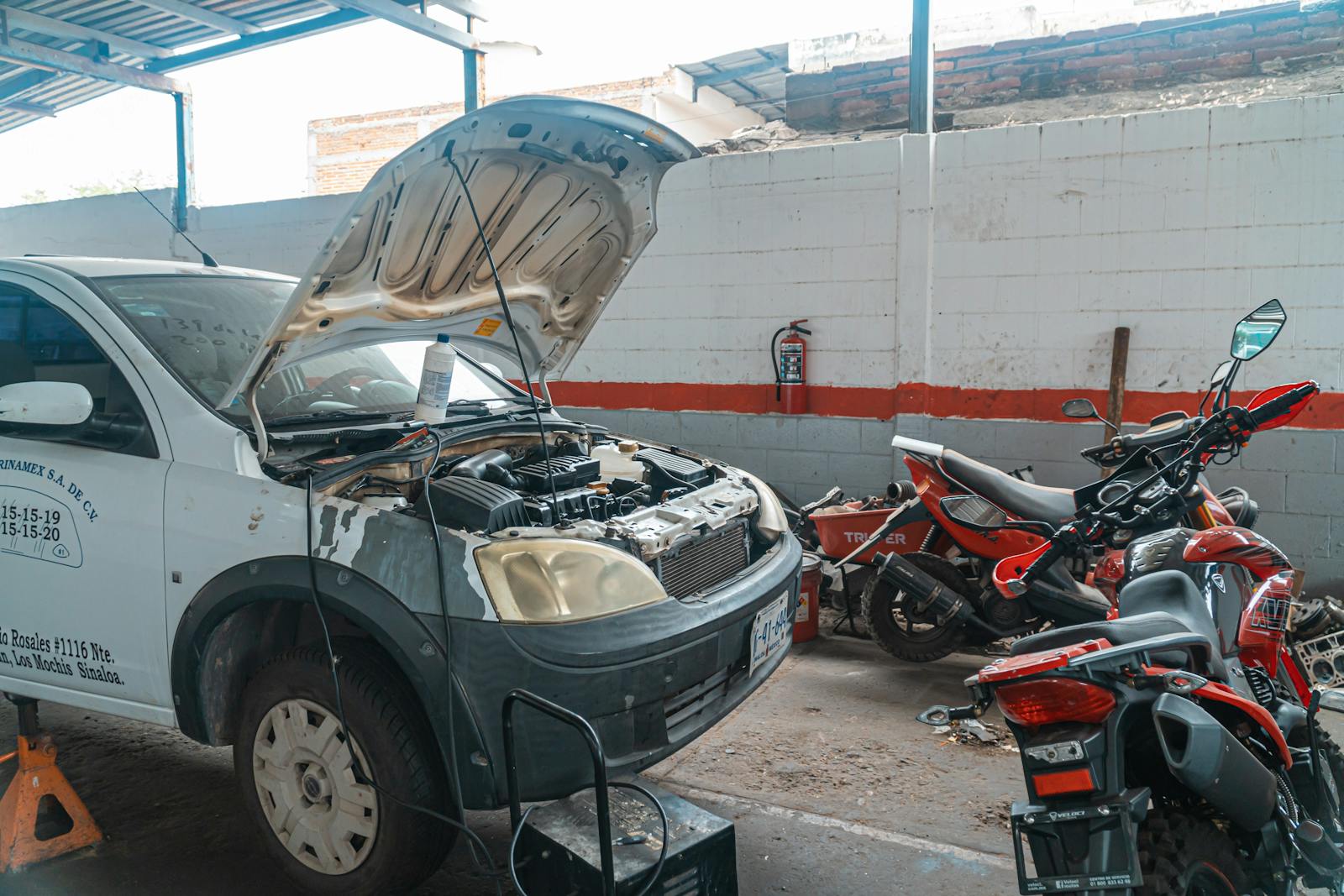 A Car Repair Dispute Over an Oil Leak Escalated Until Police Were Called to the Shop