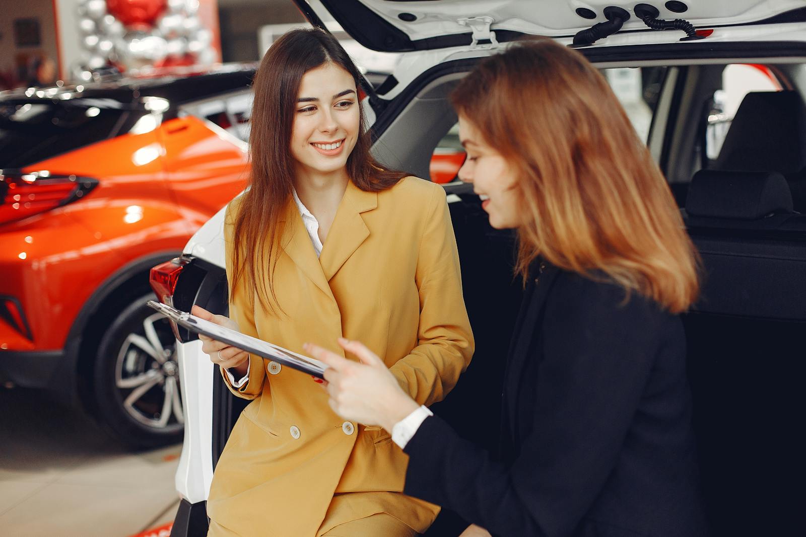 7 Things Dealers Do Right Before You Sign That Should Make You Pause