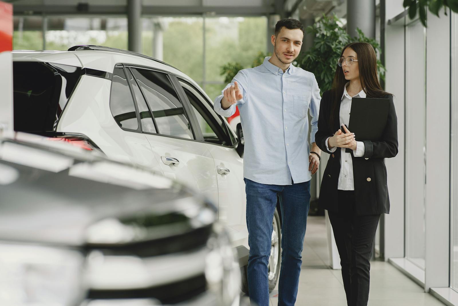 Dealerships Use These 6 Tricks to Make You Focus on the Payment Instead of the Price