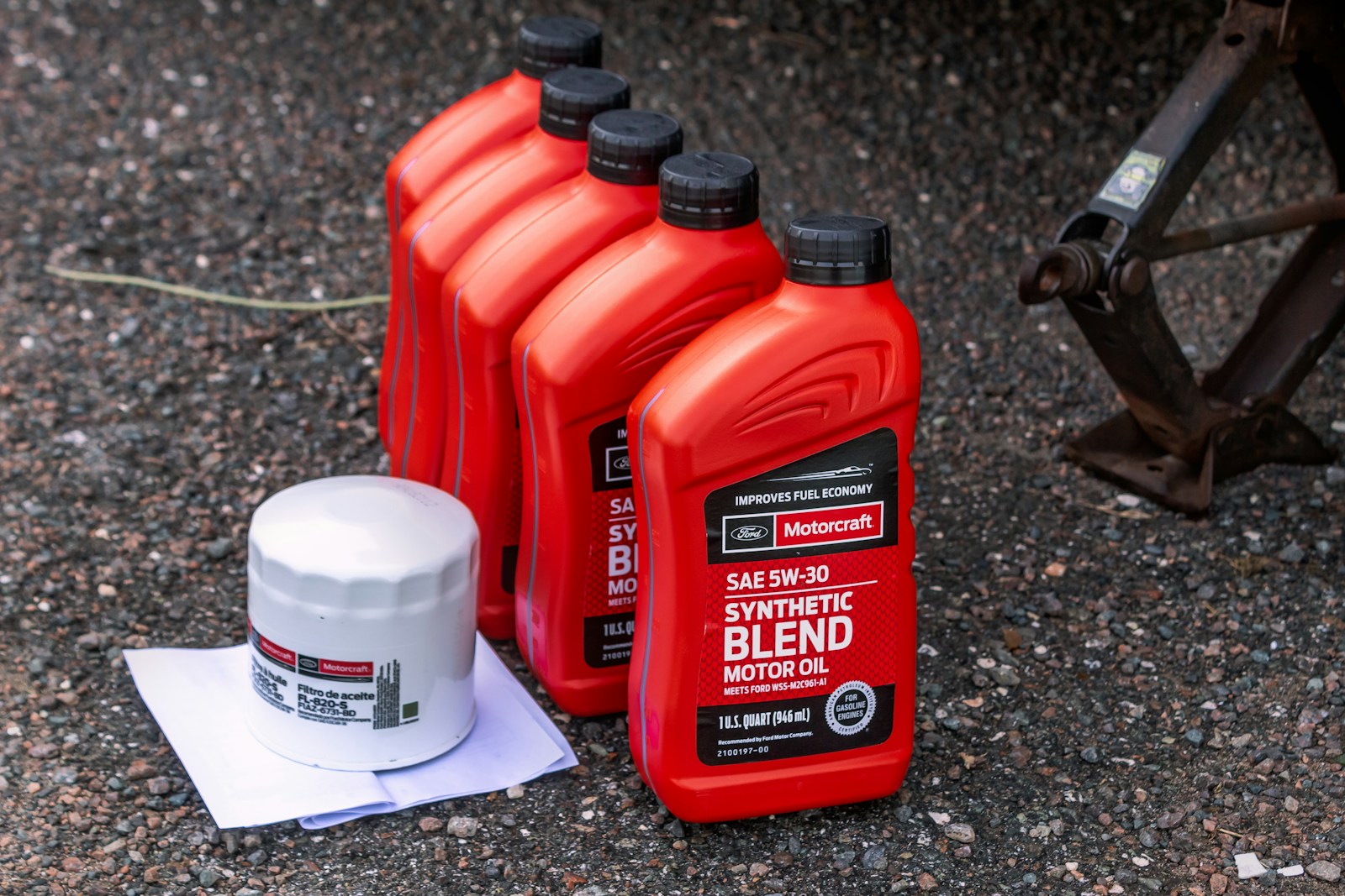 Mechanics Say These 7 Oil Brands Don’t Perform as Well as Drivers Expect