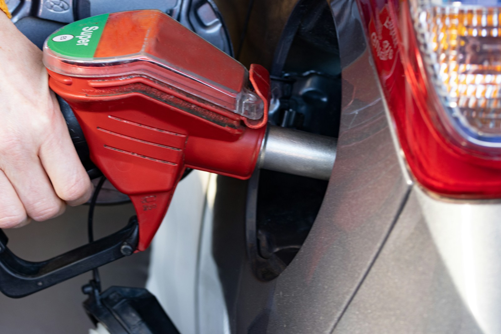 7 Mistakes Drivers Make at the Pump That Can Hurt Their Engine Over Time