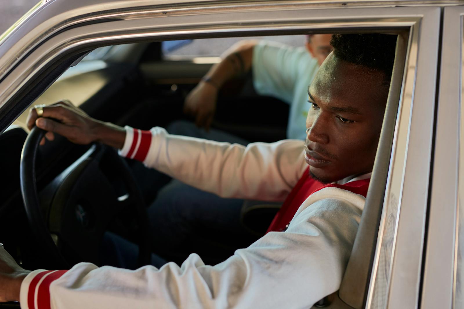 Man’s Dad Says He’ll Teach Him To Drive Stick, Then Screams Through The Whole Lesson And Calls Him “Hopeless” In A Parking Lot