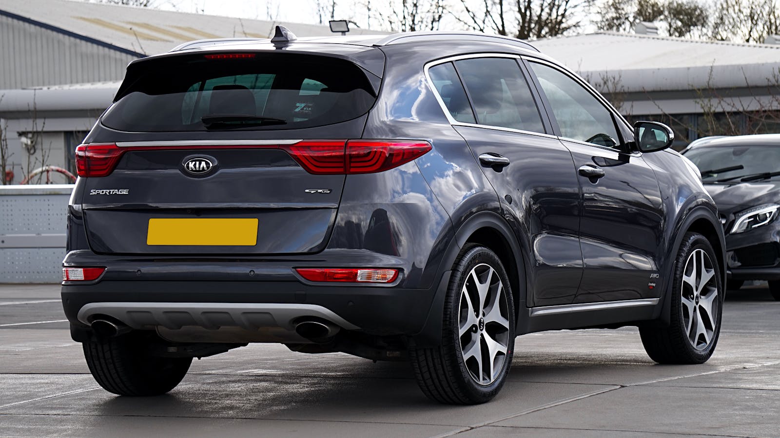 Couple Signing a Lease on a Mid-Size SUV Got Asked to Initial “Just Past the Total” — The Number Below the Fold Was the 15,000-Mile Limit, Not the 12,000 They’d Negotiated
