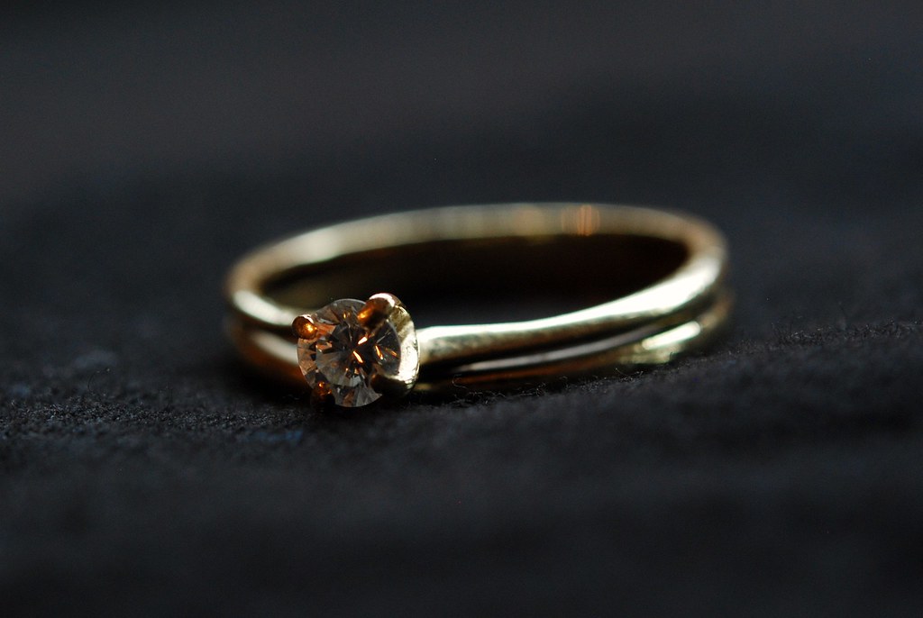 Mechanic Pulled a Wedding Ring Out of the Oil Pan of a Customer’s Sedan — She’d Reported It Missing Two Years Earlier and Suspected Her Husband