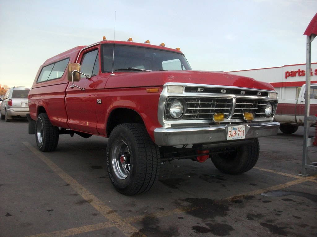 Mechanic Refused to Release a Customer’s Lifted F-250 After Finding Bald Tires, No Front Brakes, and a Toddler Car Seat in the Back — He Called CPS Before the Owner Got Back From Lunch