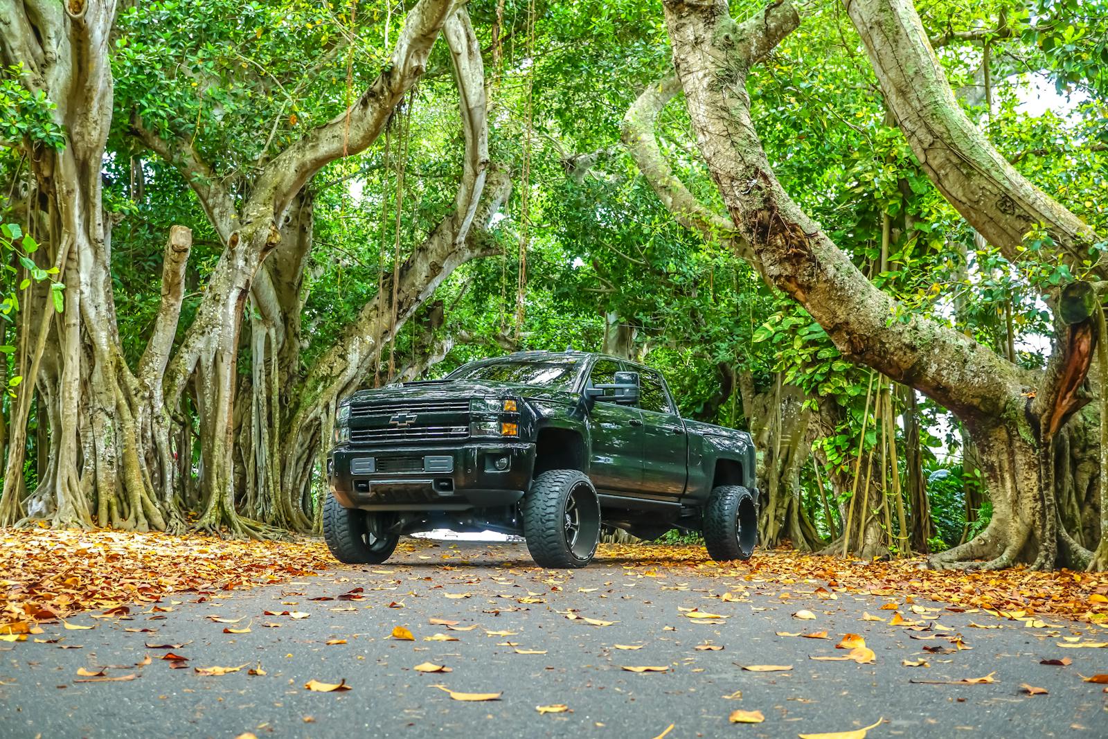 Mechanic Refused to Release a Lifted Silverado After Finding Zip Ties Holding the Steering Column Together — Customer Threatened to Sue