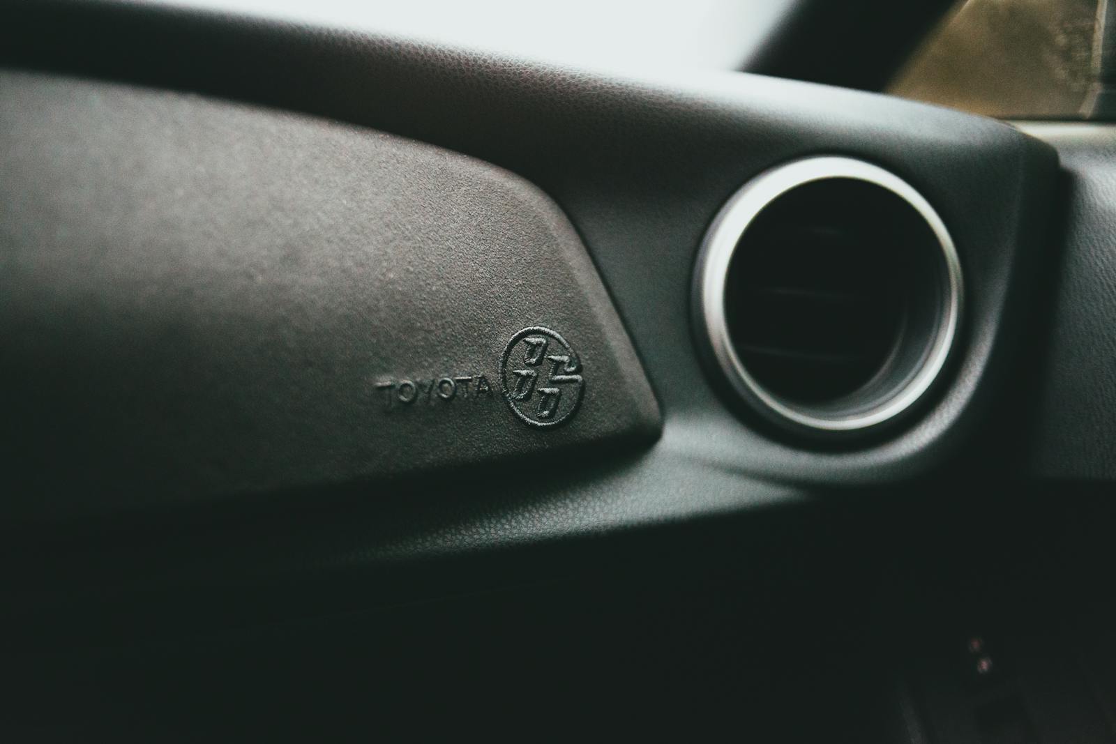 Mechanic Found a Note Taped Inside the Glovebox Reading “If Anything Happens to Me, Check the Brakes” — The Customer Was the Owner’s Estranged Daughter Picking Up the Car From Probate