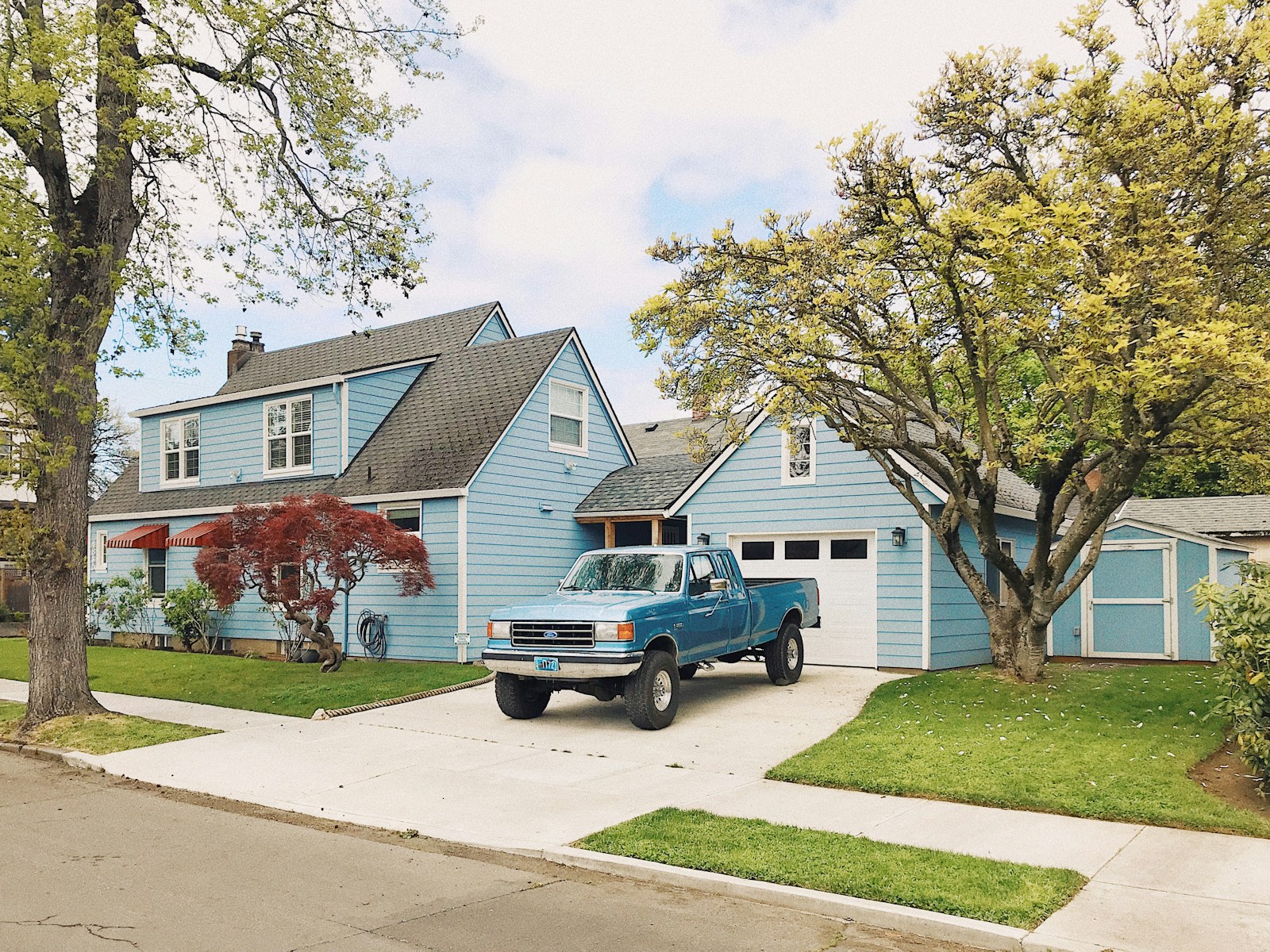 Neighbor Parks His Work Truck Across The Driveway Every Night, Then Tells The Homeowner To “Just Ask Nicely” If She Needs To Leave