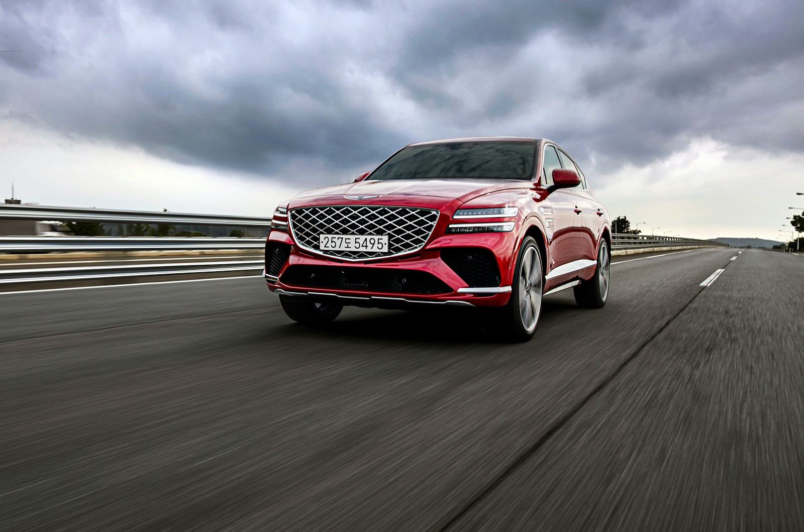 Luxury Crossover Owner Felt the Brake Pedal Sink to the Floor in a School Zone — The Master Cylinder Had Failed and the Last Brake Job Skipped the Bleed