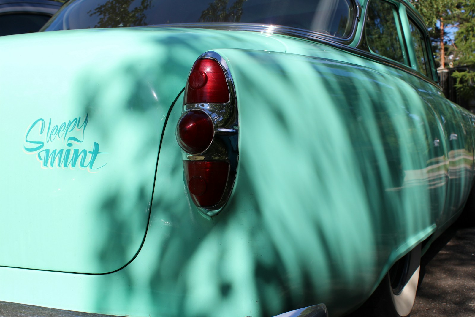 Buyer Flies Across The Country For A “Mint” Corvette, Then Finds Paint Overspray, Bald Tires, And A Seller Who Suddenly Won’t Negotiate