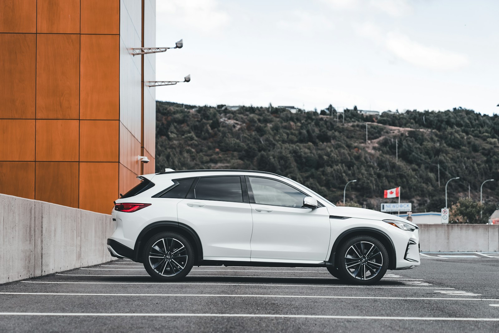 Couple Whose New Three-Row Crossover Was Listed at $38,500 Got a Final Tally of $46,200 — Three of the “Pre-Installed” Add-Ons Were Charges for Items Already on the Window Sticker