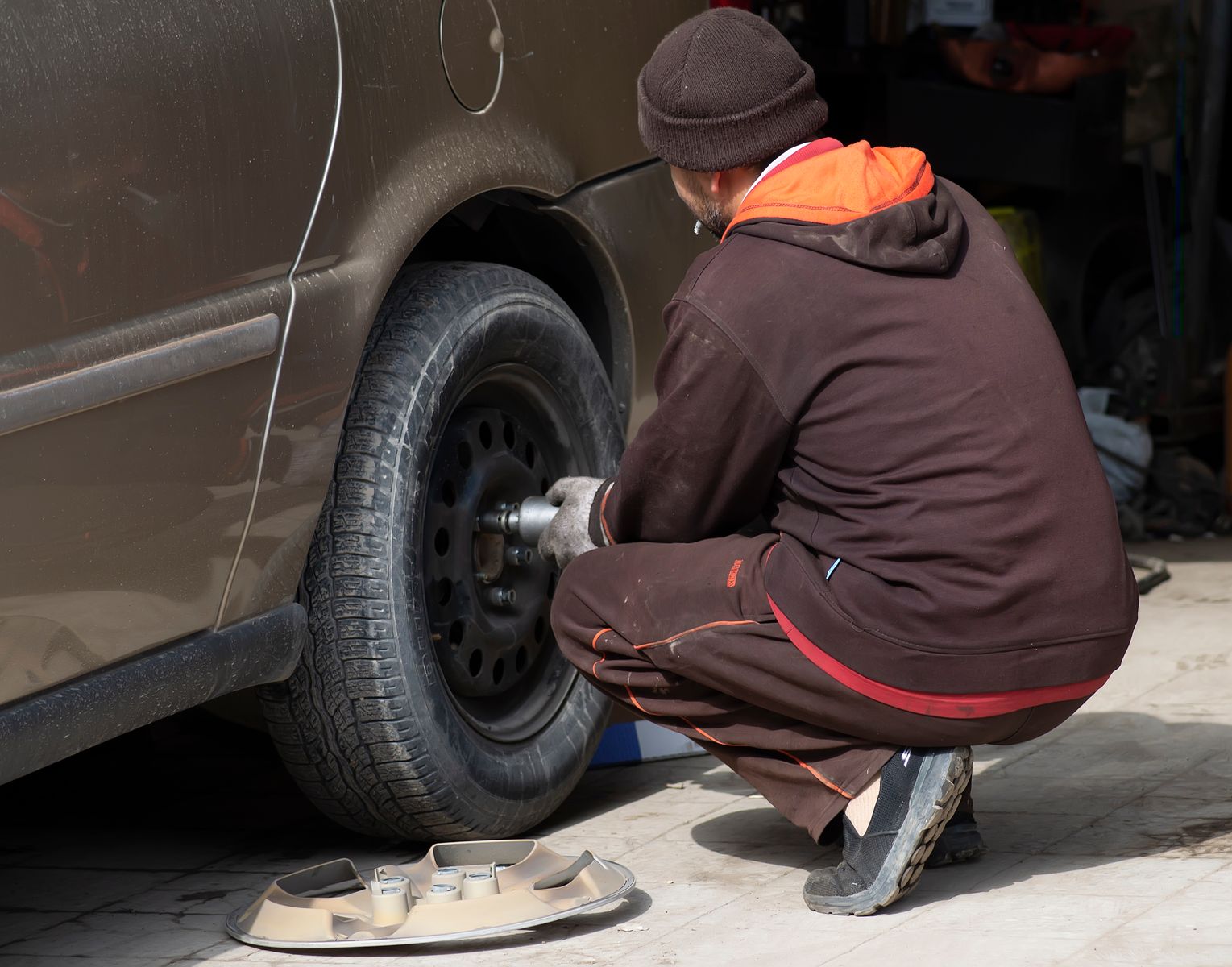 I Hired A Cheap Facebook Mechanic To Save Money, Then He Vanished With My Parts And Turned A $400 Repair Into A $2,800 Disaster